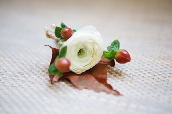 Mini buttonhole for a page boy