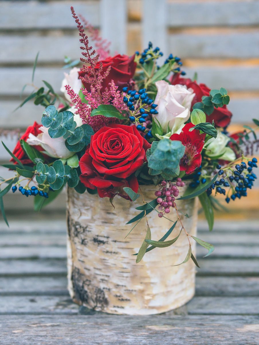Wedding table flowers by Cotswold Blooms, Cotswolds
