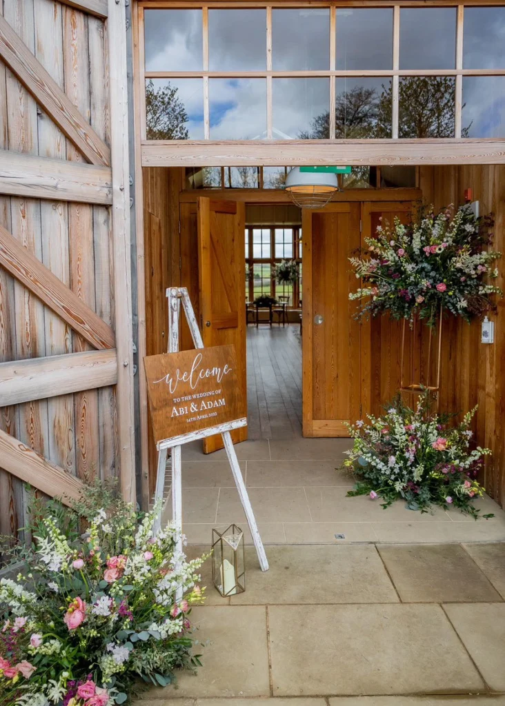 wedding flowers at Hyde House Cotswolds
