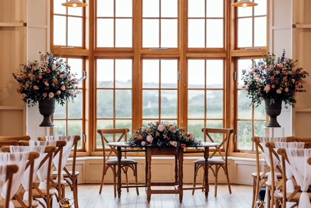 wedding flowers at Hyde House Cotswolds