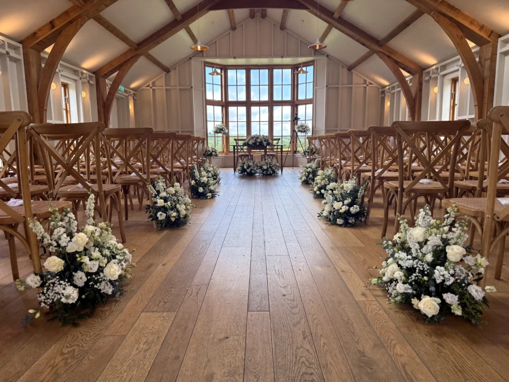 wedding flowers at Hyde House Cotswolds