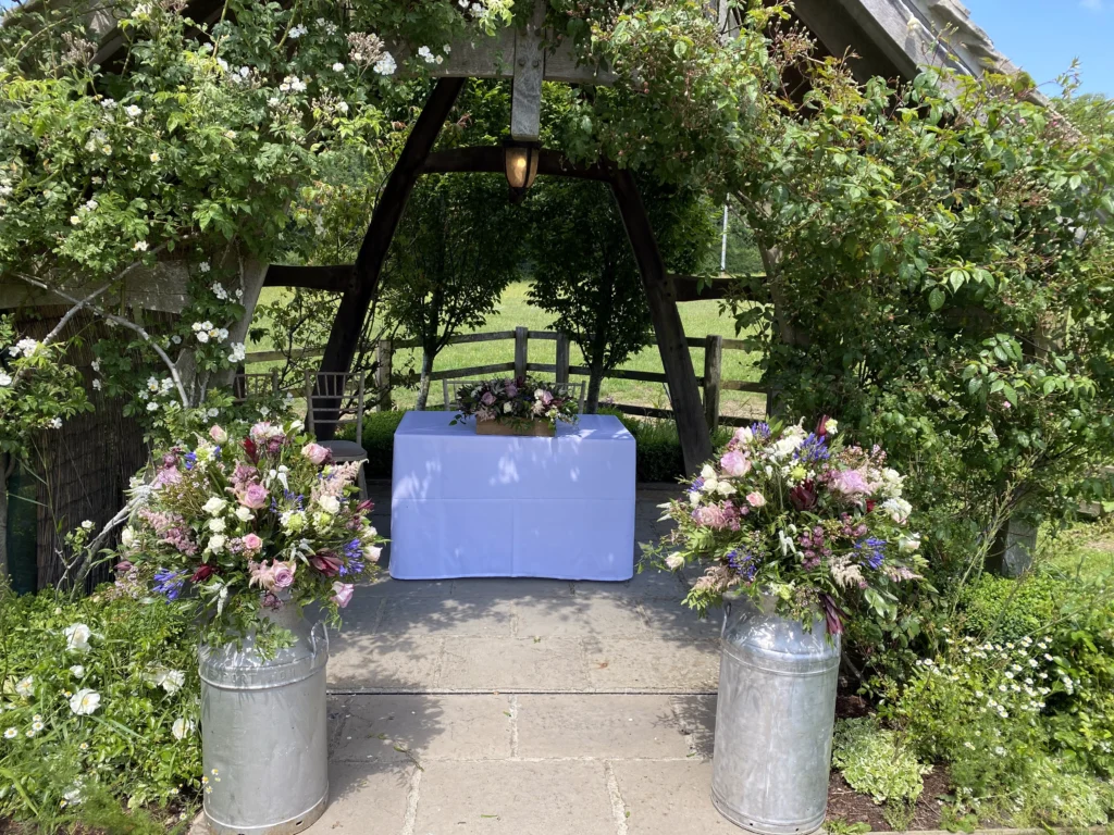 wedding flowers at Hyde House Cotswolds