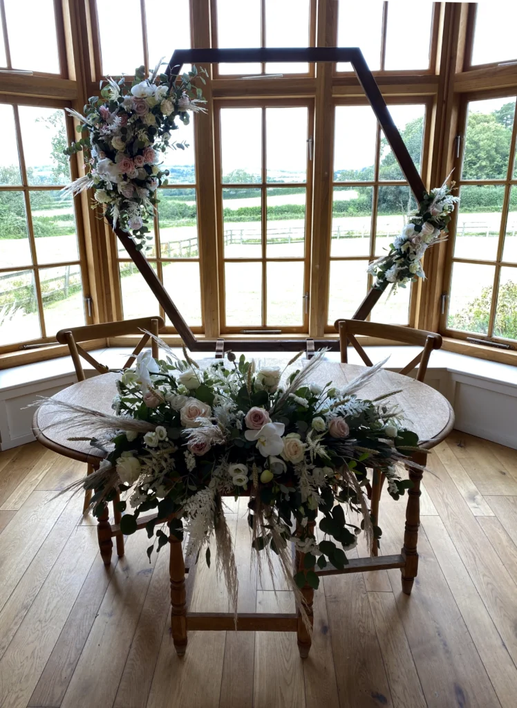 wedding flowers at Hyde House Cotswolds