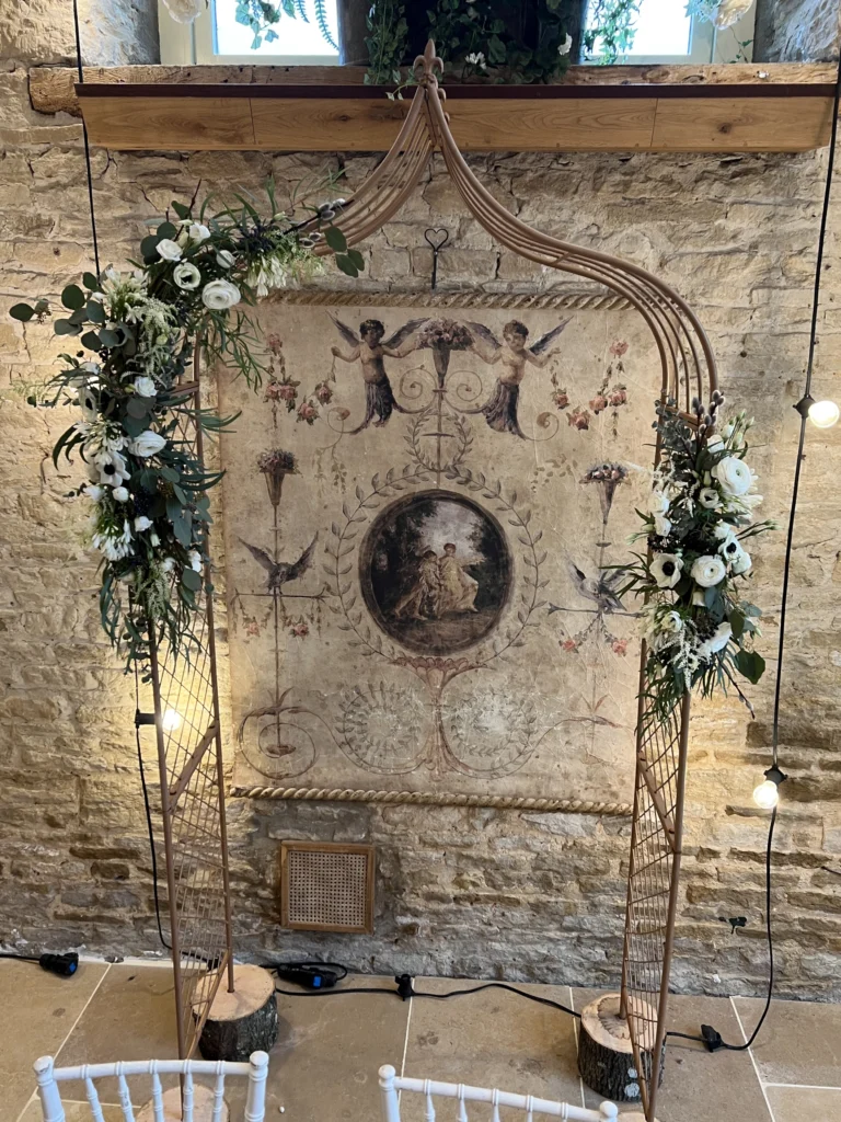 Luxury wedding flowers at Merriscourt Cotswolds by Cotswold Blooms