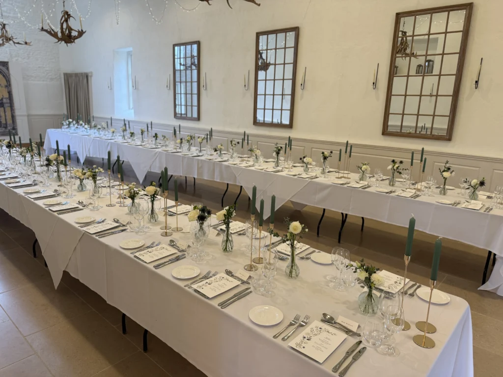 Luxury wedding florist Merriscourt Cotswolds Chipping Norton