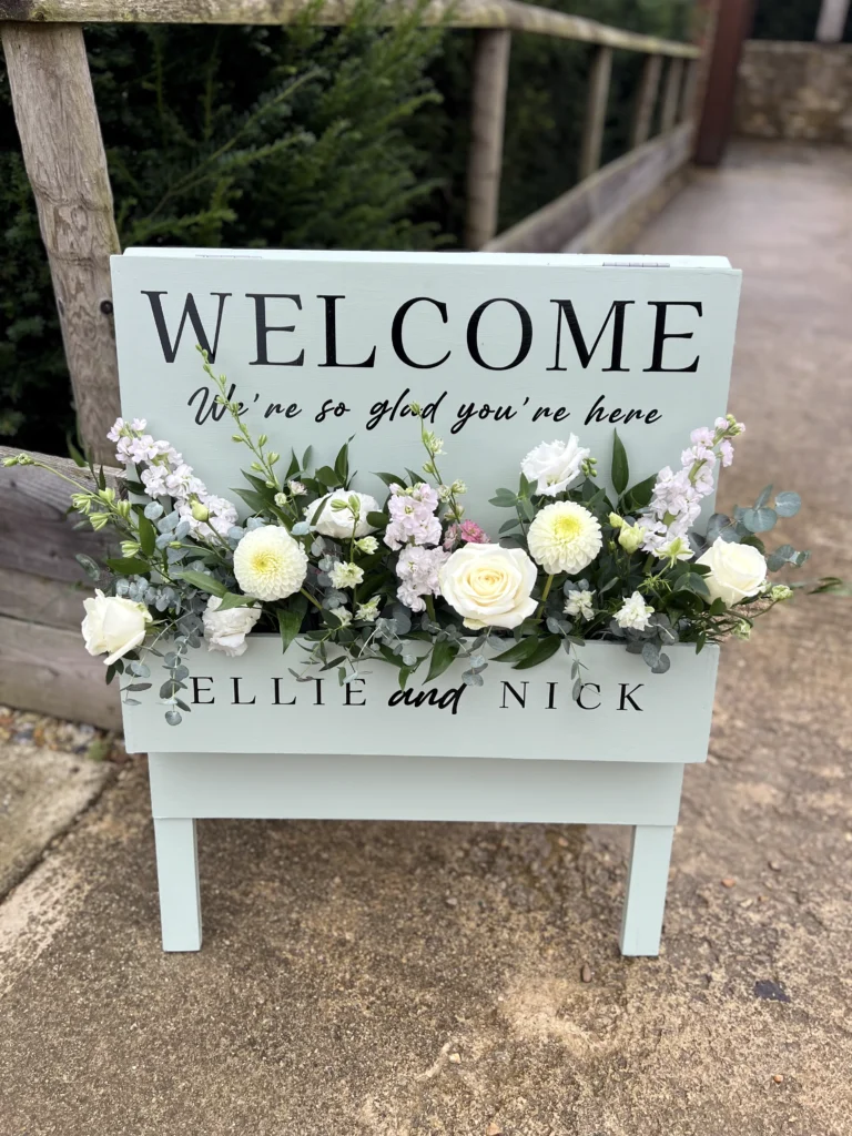 Oxleaze Barn 9 Cotswold Blooms is a luxury wedding florist in Cheltenham and the Cotswolds, creating refined, bespoke floral designs using seasonal British flowers. Seasonal British flowers wedding Oxleaze Barn Cotswolds