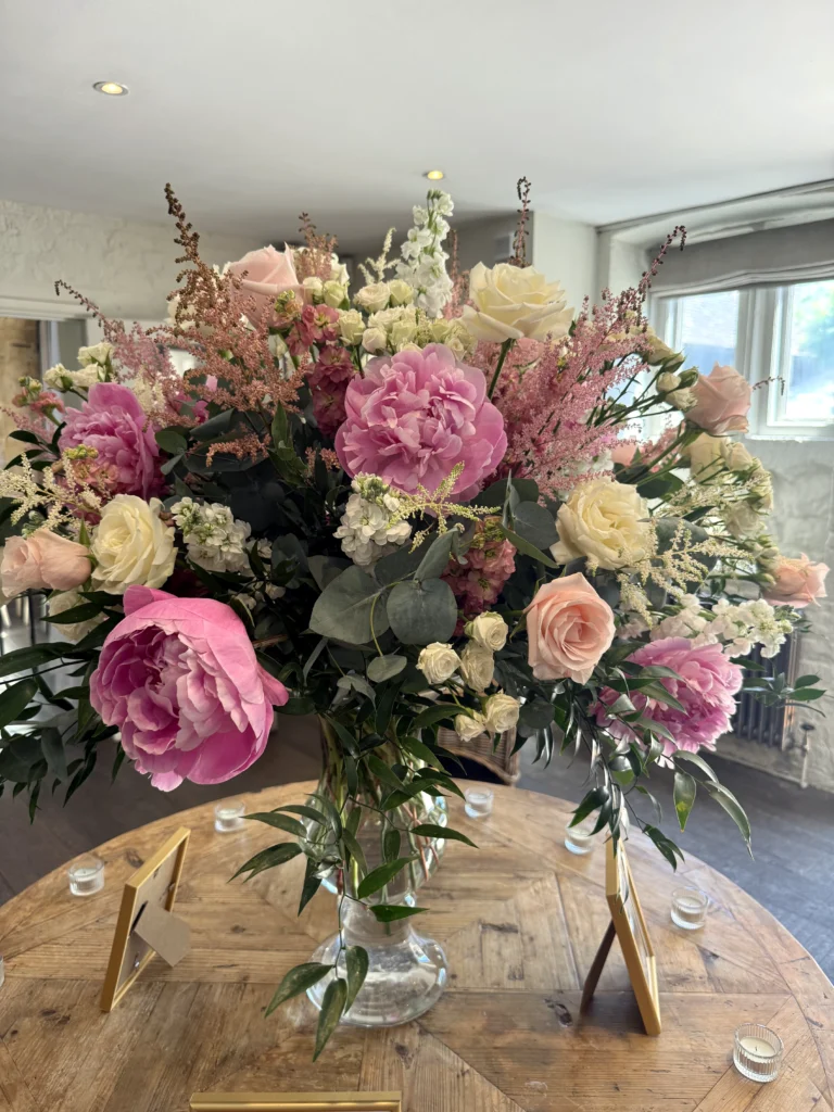 Lapstone Barn wedding florist Gloucestershire Cotswold Blooms